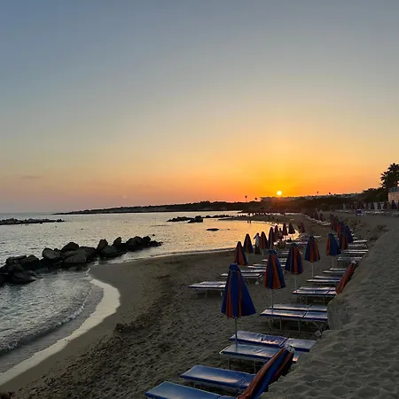 Maisonette Sea View Apartment Peyia